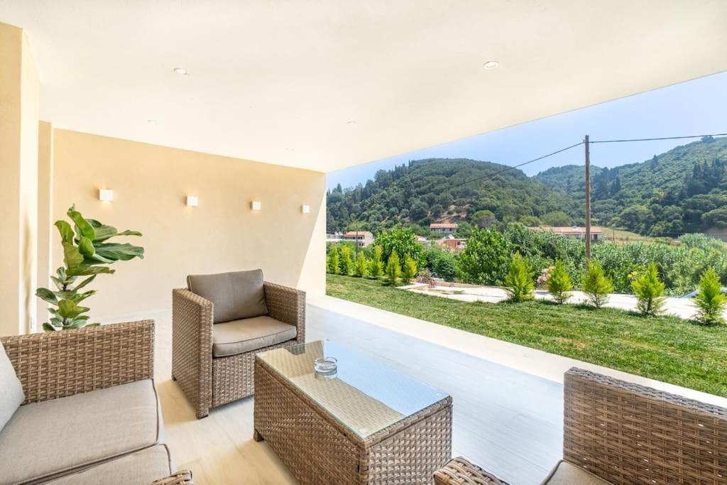 Villa Vasillis-Heated Swimming Pool With Infinity View Виталадес Экстерьер фото