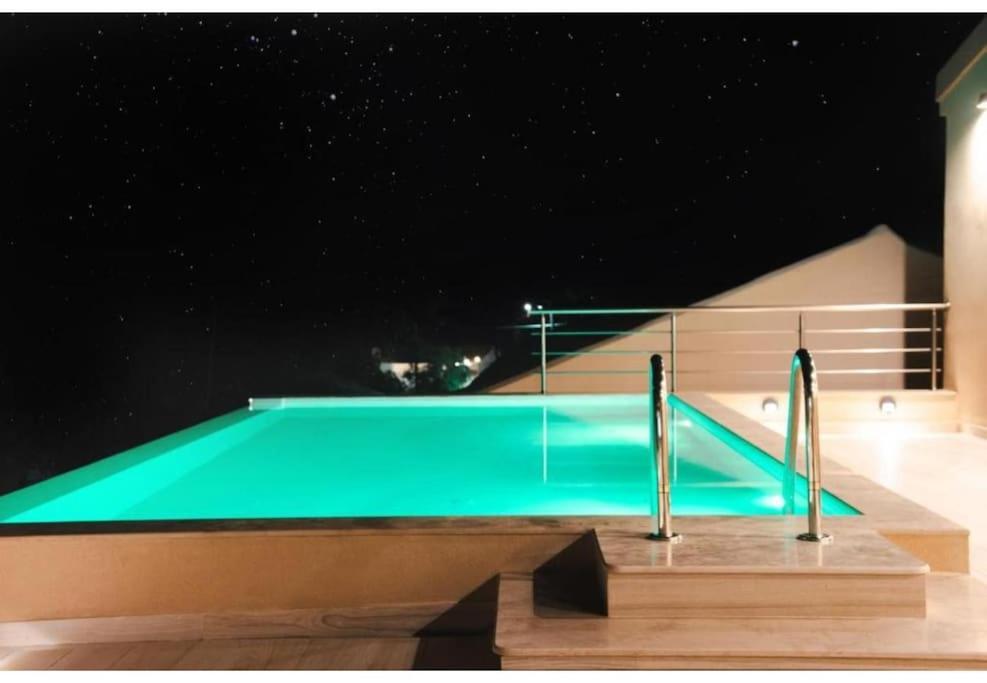 Villa Vasillis-Heated Swimming Pool With Infinity View Виталадес Экстерьер фото